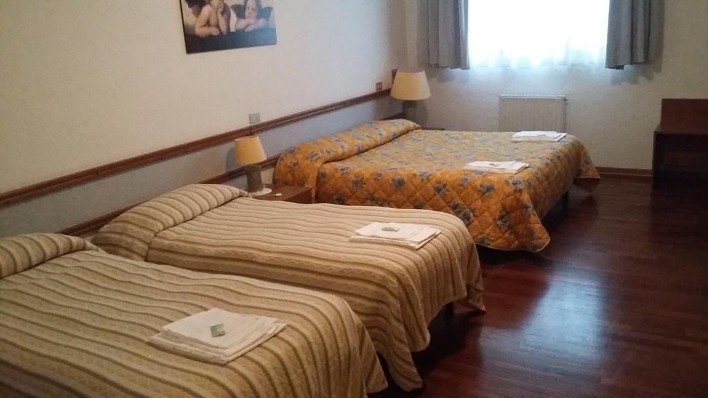 Hotel Cristallo Assergi Dış mekan fotoğraf