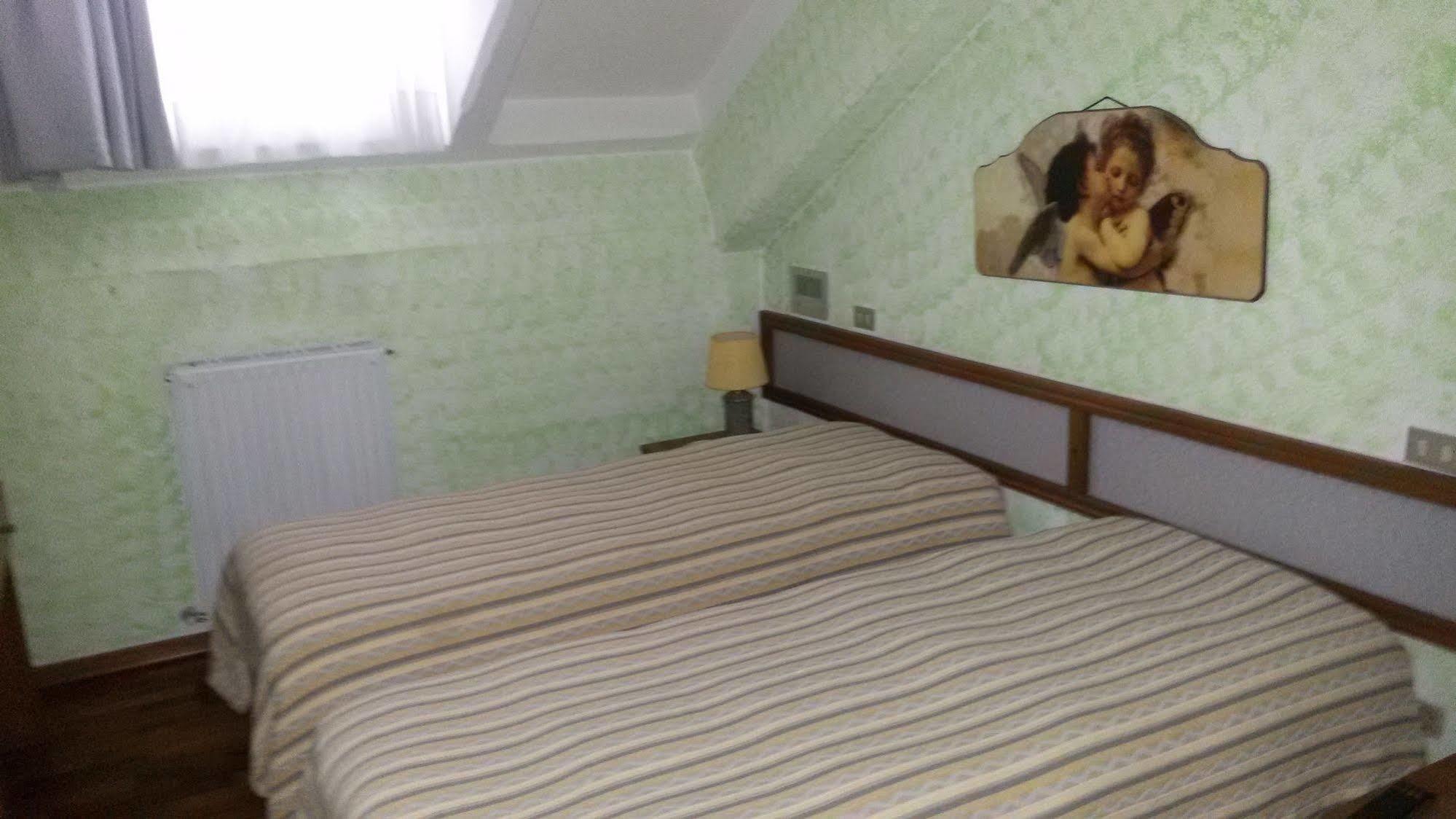 Hotel Cristallo Assergi Dış mekan fotoğraf